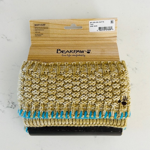 BearPaw woman’s boot cuffs - Picture 3 of 10